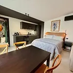 Memento Oda ve Kahvaltı 4*