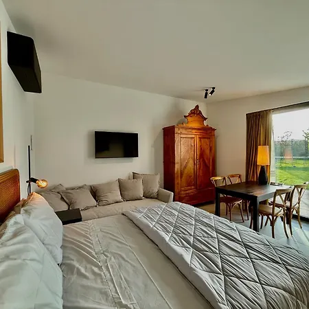 Bed & Breakfast Memento *